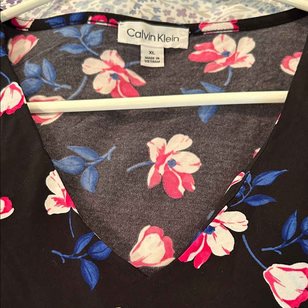 Calvin Klein Top with Pink and Blue Floral Design - Picture 7 of 9